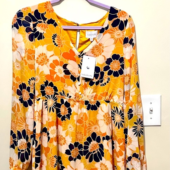 Dress - Picture 2 of 4